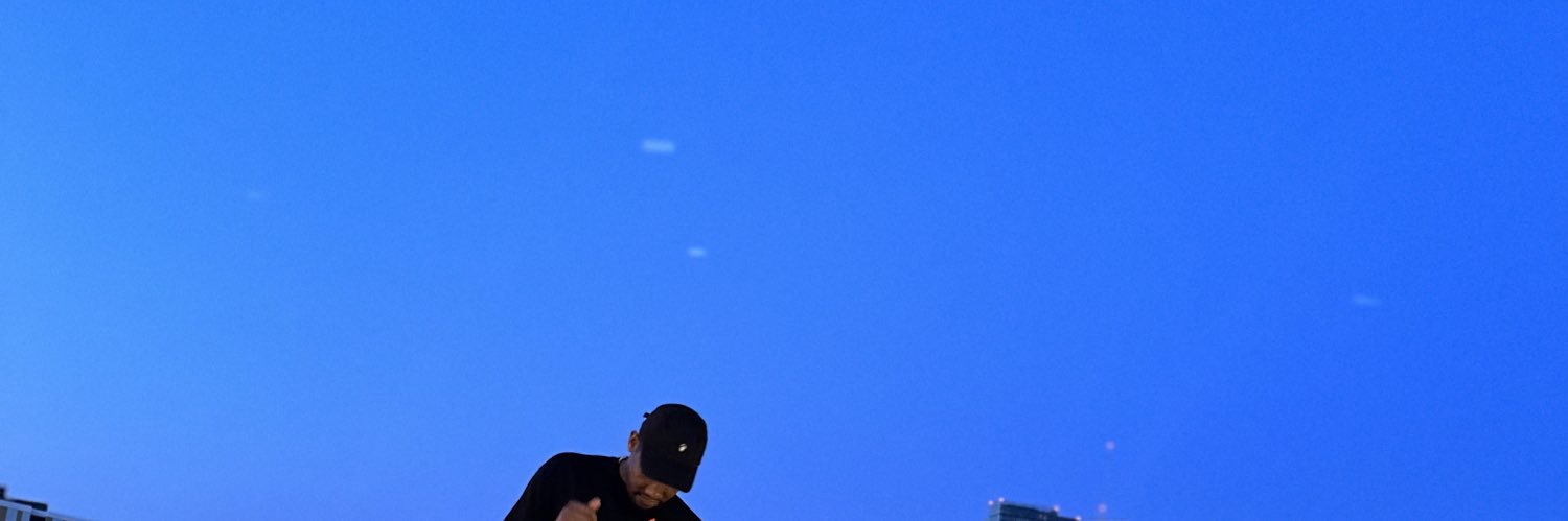 LookingforOsas's profile banner image