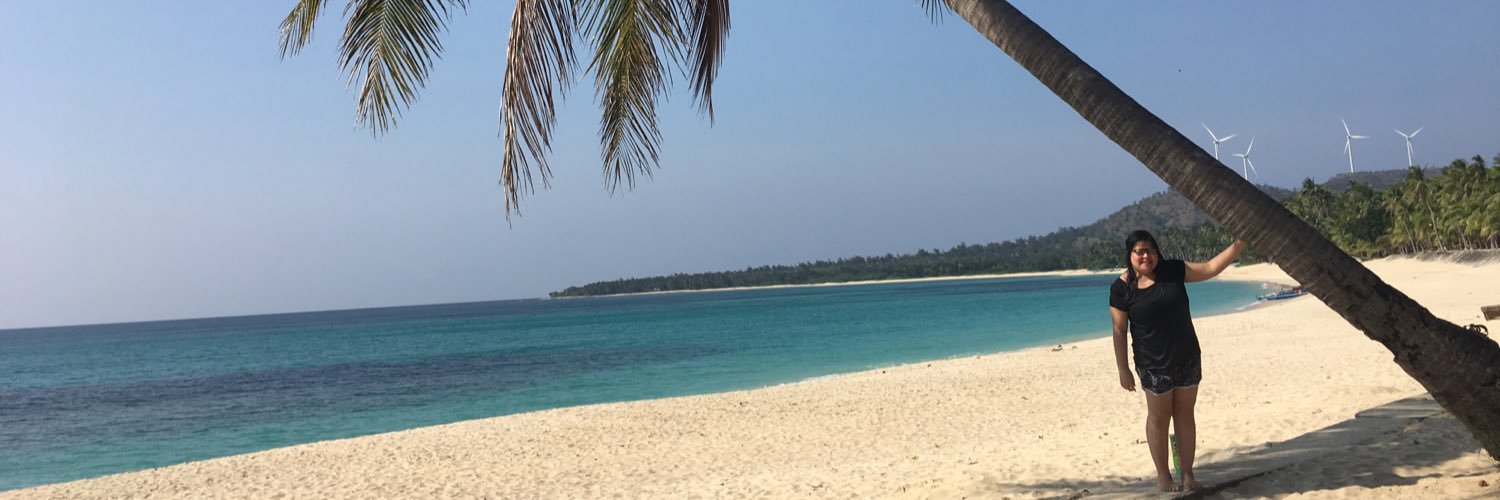 Bee_nelle's profile banner image
