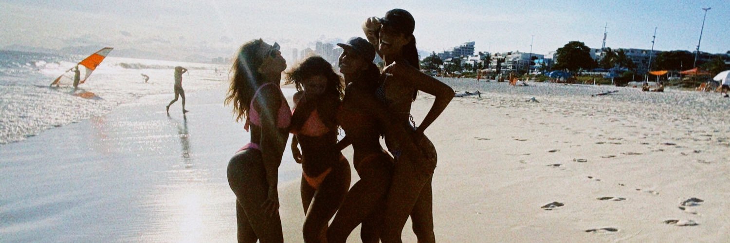 isamaachado's profile banner image