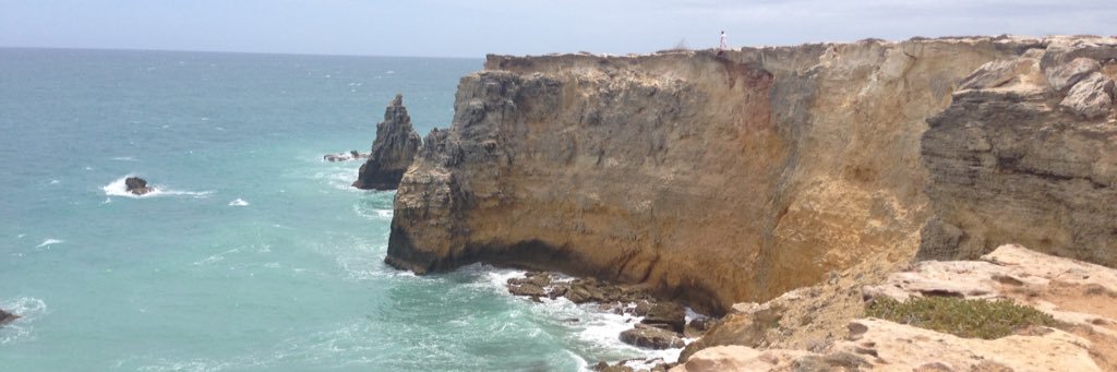 avegasantiago's profile banner image