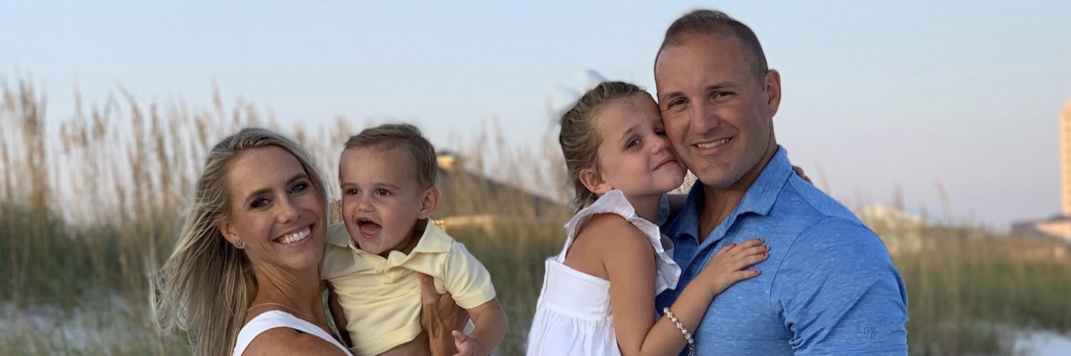 Lindsay Schneider banner