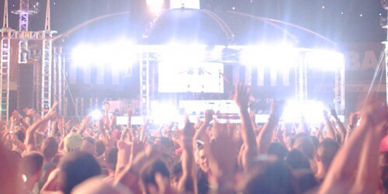 FangirlsAccount's profile banner image