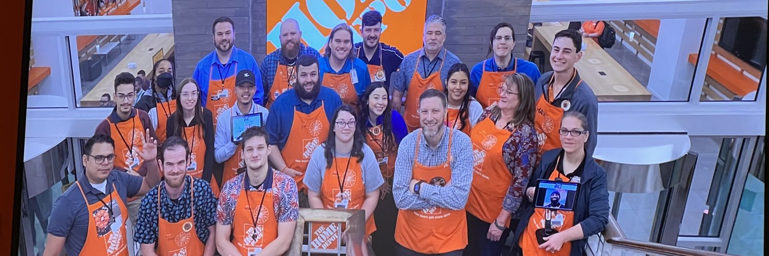 christina alarcon 🛠🧡 banner