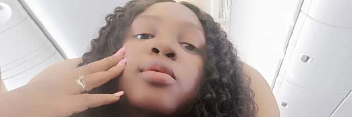 Itsnnena's profile banner image