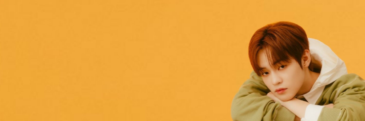 celelebrity's profile banner image