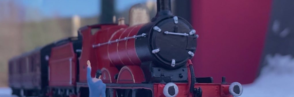 Joel (Model Painting Commissions!)'s banner