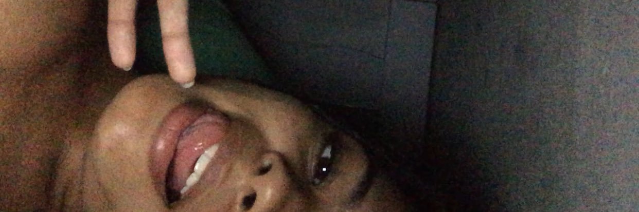 Layraa21's profile banner image