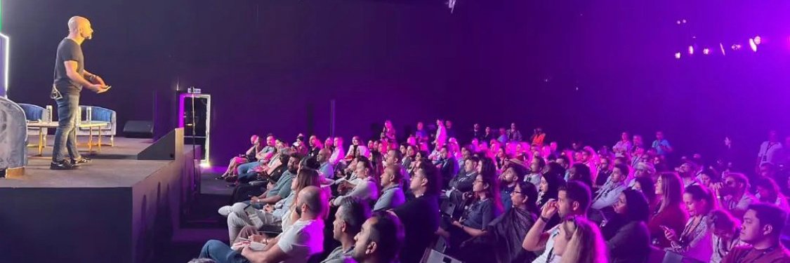 Andrew Lee Miller banner