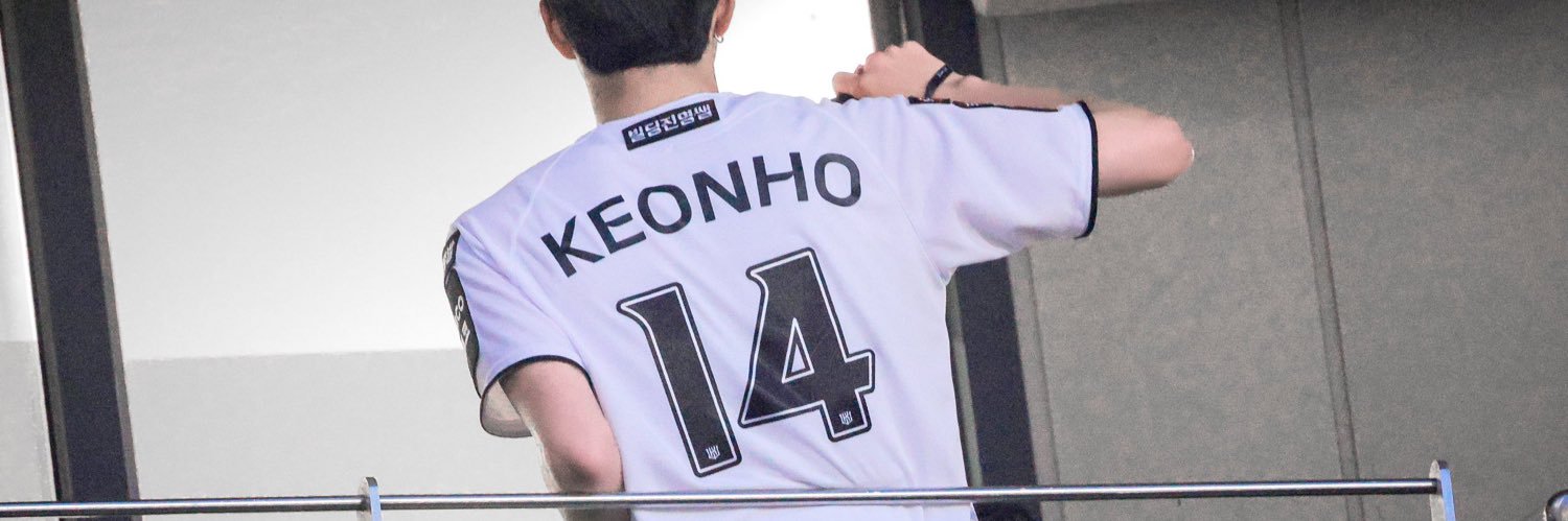 yanjunsmango's profile banner image