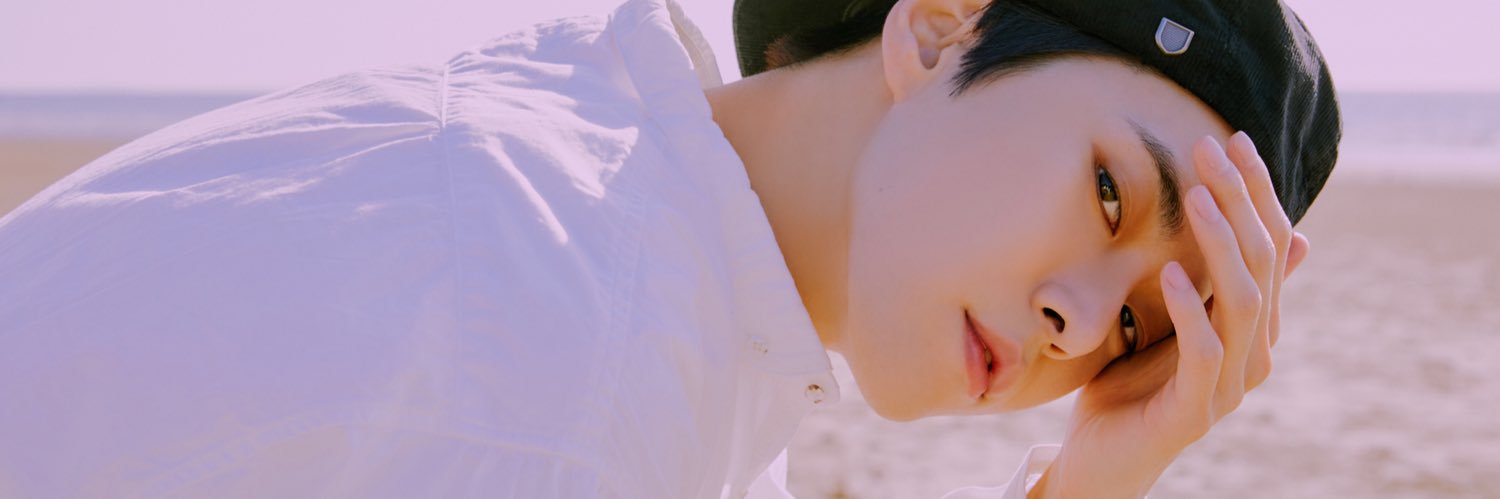 dy_luvrabbit's profile banner image