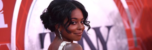 adriennelwarren Profile Banner