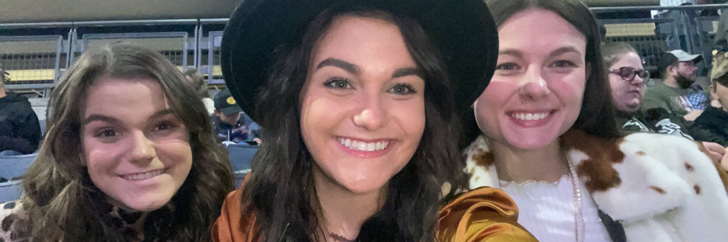 riley_mae12's profile banner image