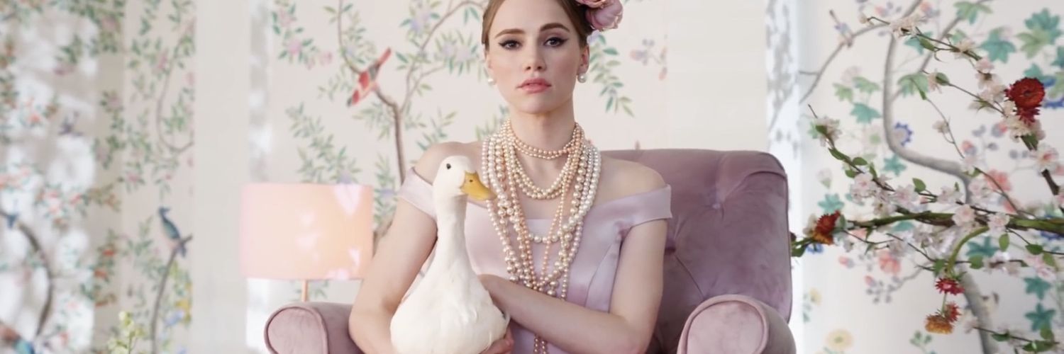 The Royal Feathered 🦆 banner