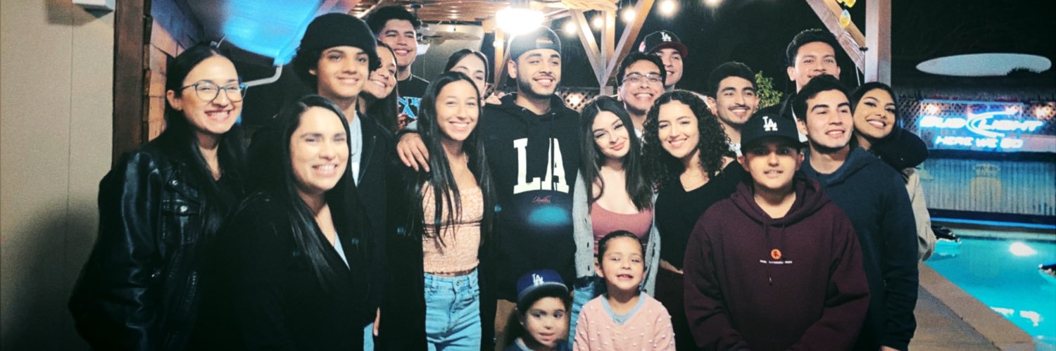 v_ramirez06's profile banner image