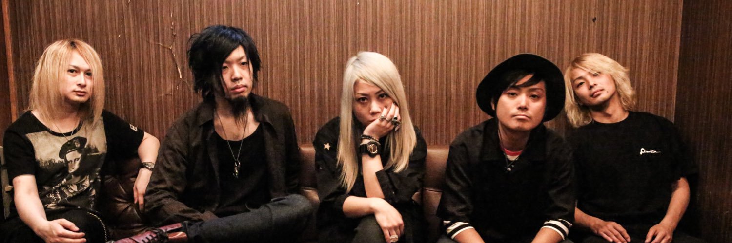 strugglehead's profile banner image