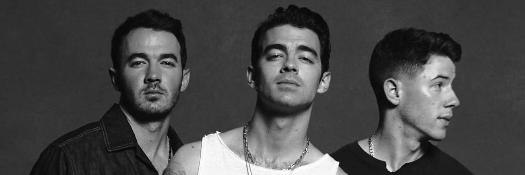 Nicolithaa_'s profile banner image