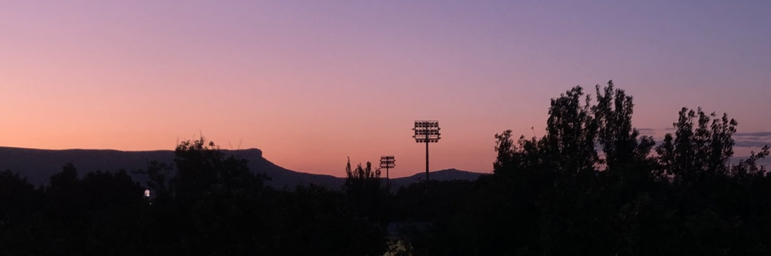 carlaalrr's profile banner image