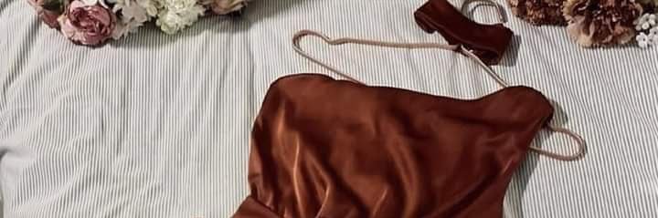 simple dress's banner