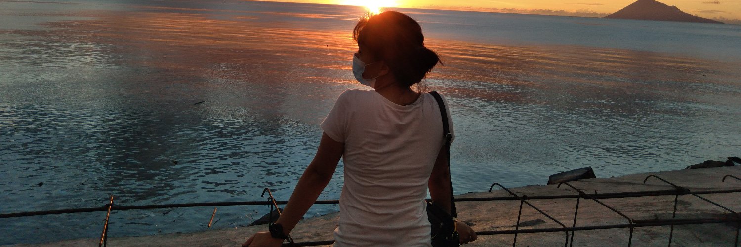 vanessarany's profile banner image