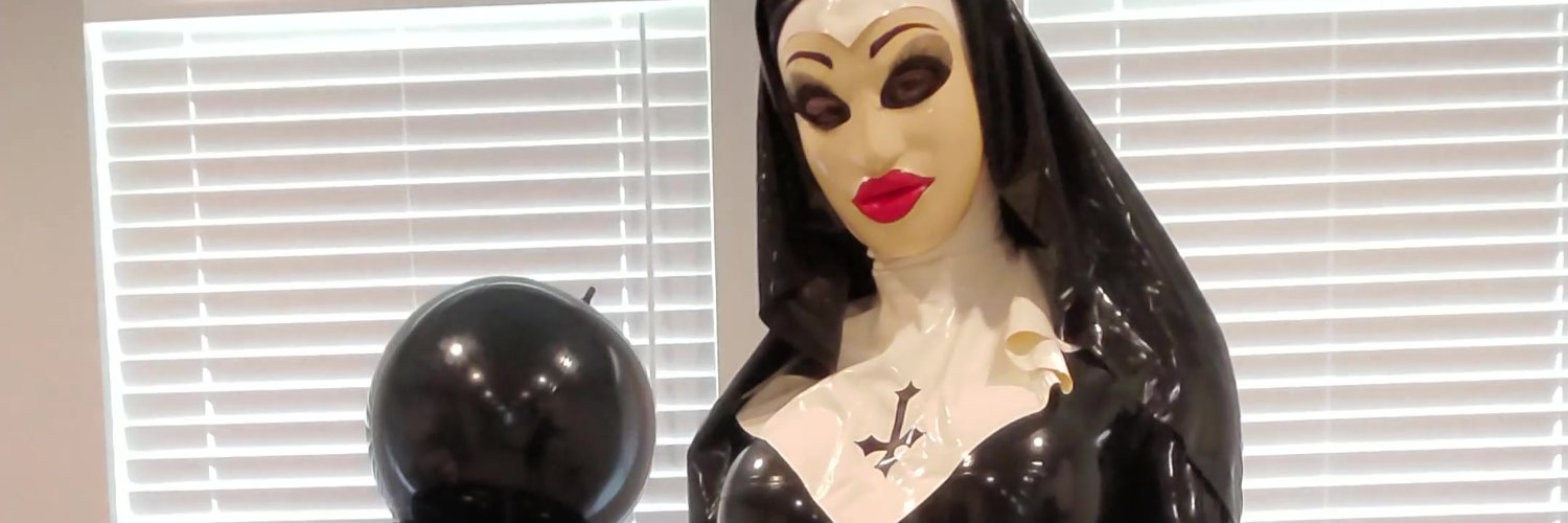 Mistress Vivian's banner