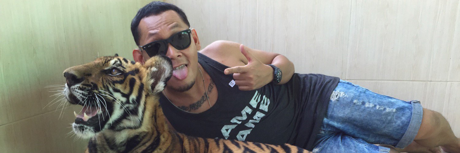 Follow IG @jodiye banner