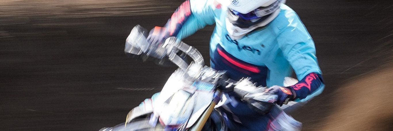 MXshige's profile banner image