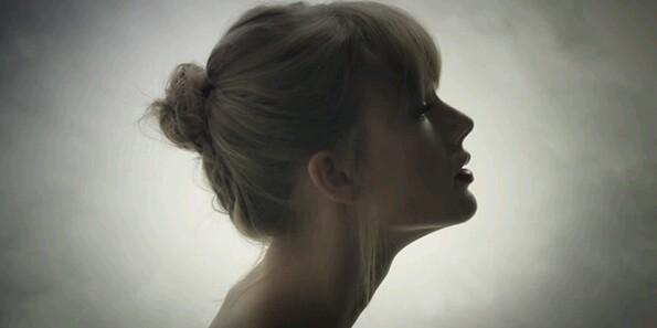 riescawife's profile banner image