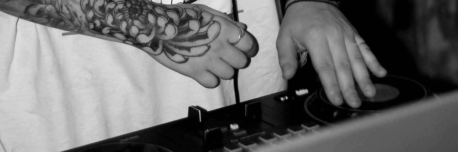 eorussodj's profile banner image