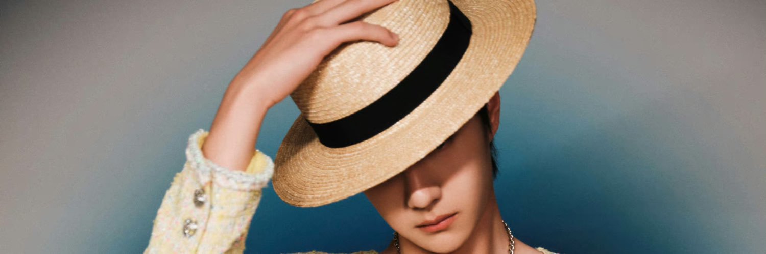 Christina 穿旗袍给叶先生 banner