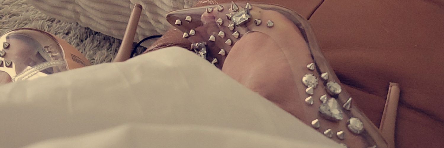 le_vivienne's profile banner image