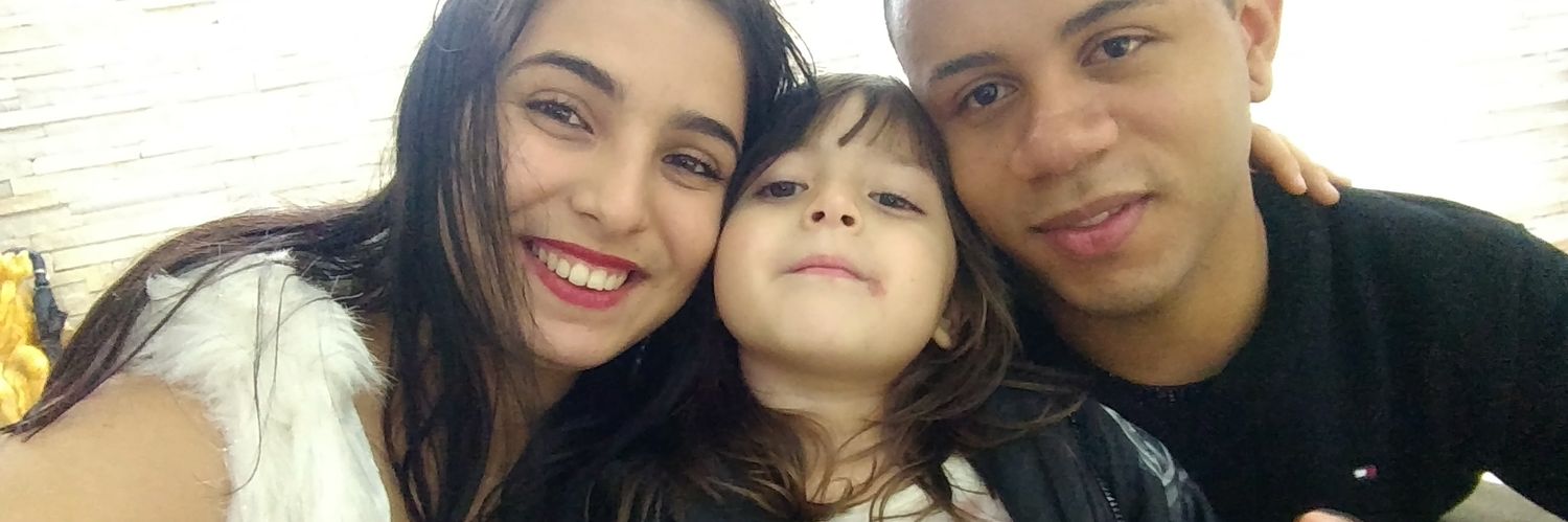 larizmatos's profile banner image