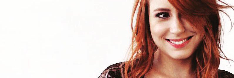 thay's profile banner image