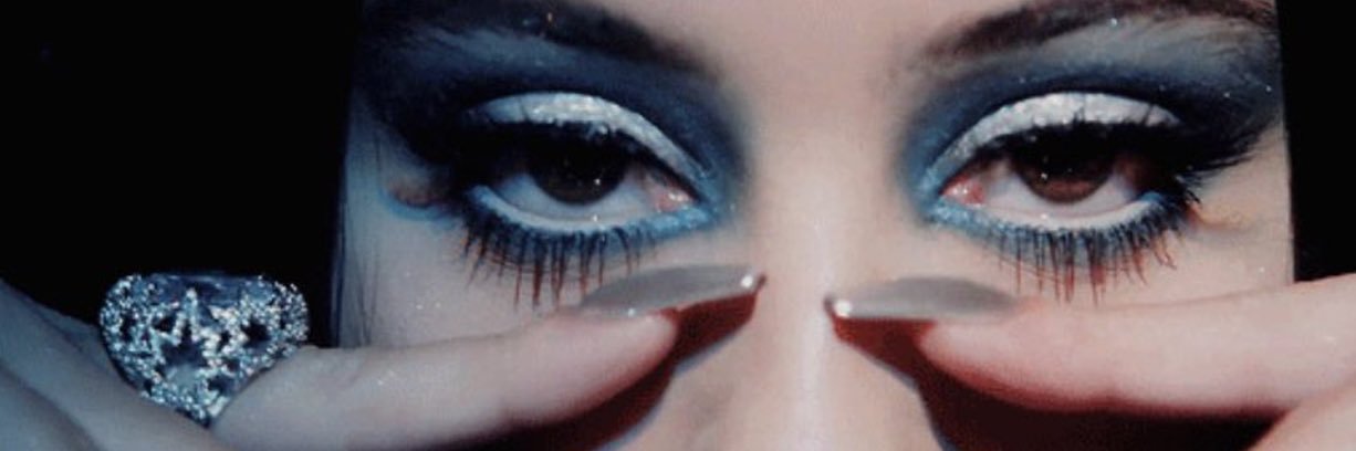 rue •'s banner