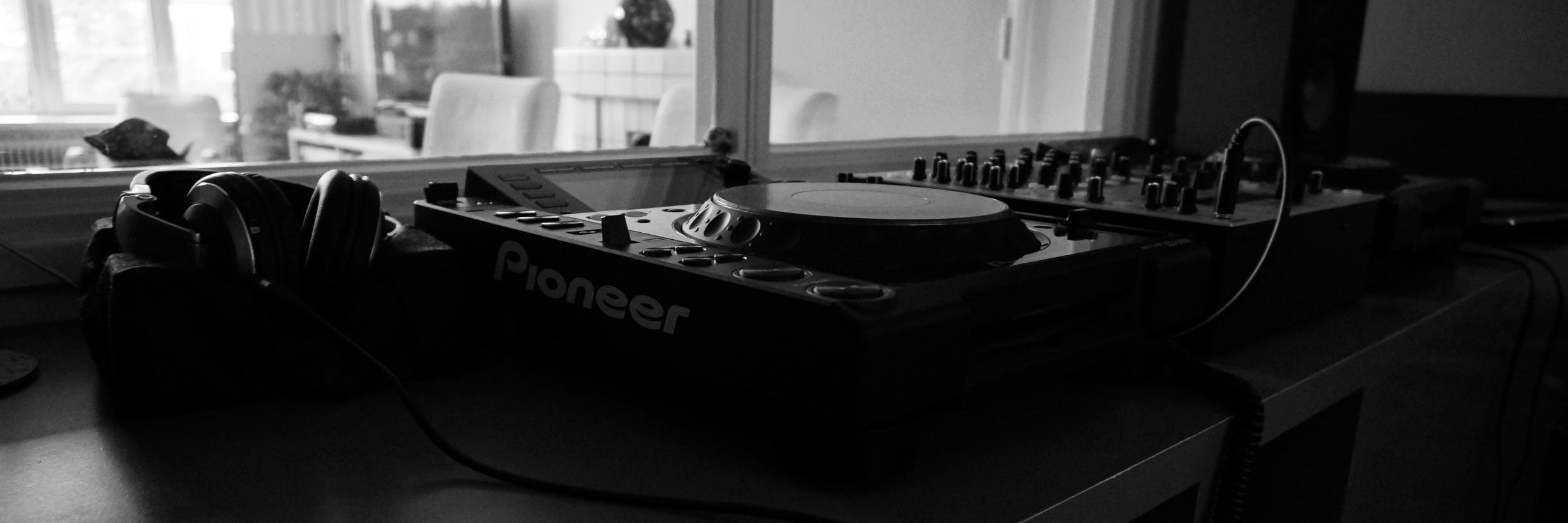 djedwinb's profile banner image