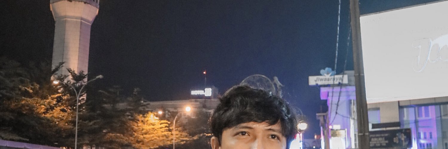 triskaadt's profile banner image