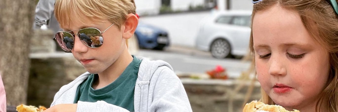 Neil Oldfield banner