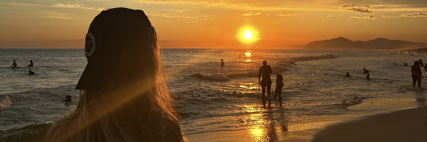 juliacgui's profile banner image