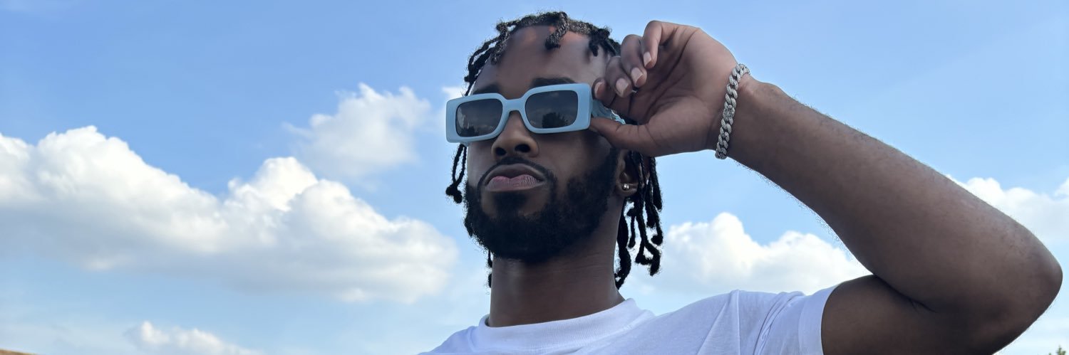 2Ez_lee's profile banner image