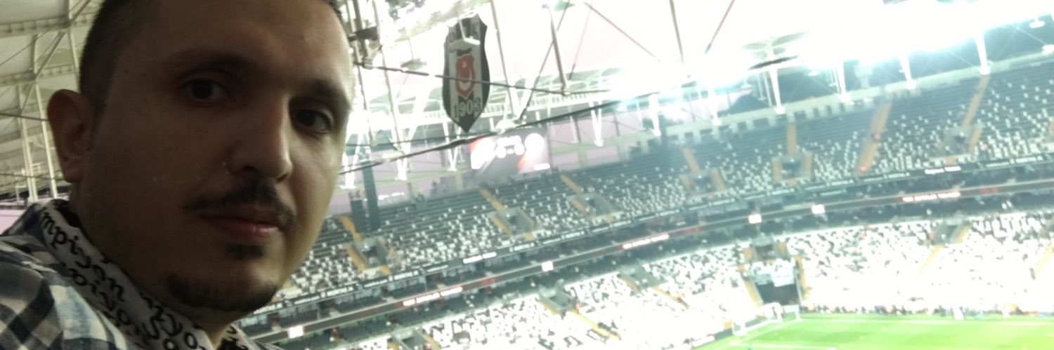 wuawwer's profile banner image