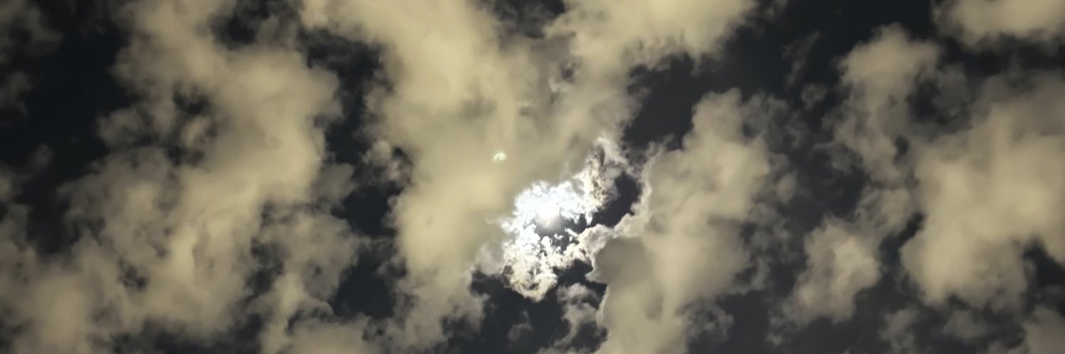 llosg7's profile banner image