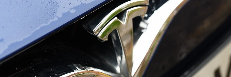 Tesla Info banner