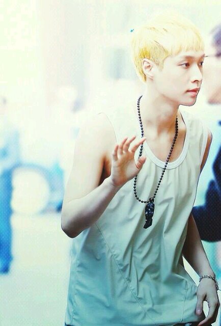 eys_yixing's profile banner image