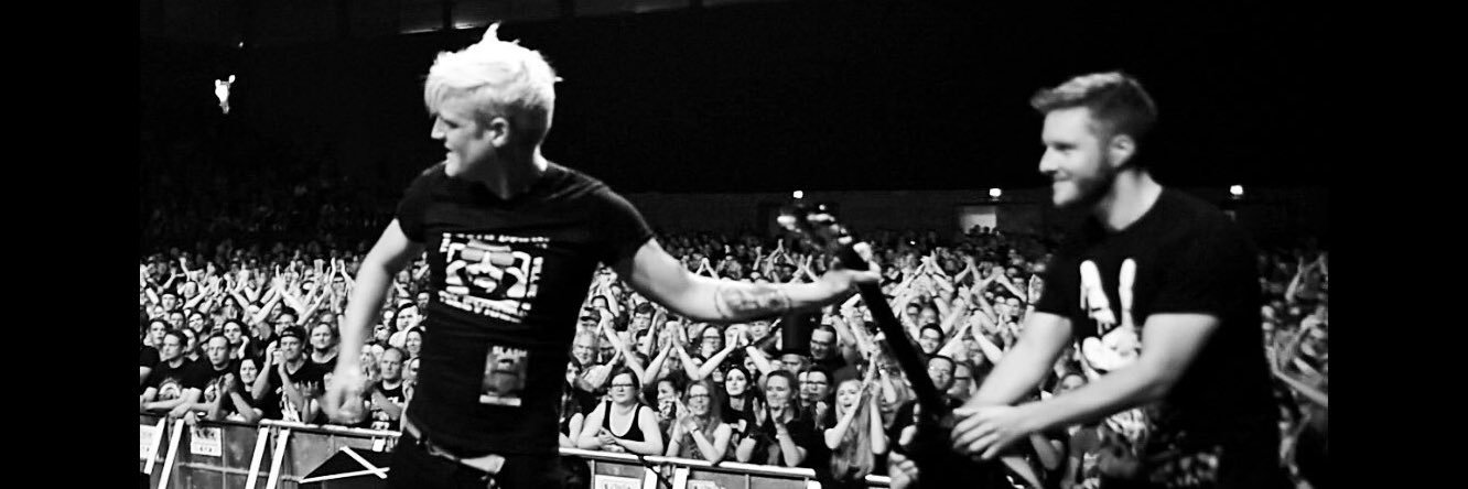 Azda87's profile banner image