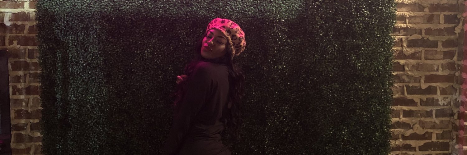 Officially_Layy's profile banner image