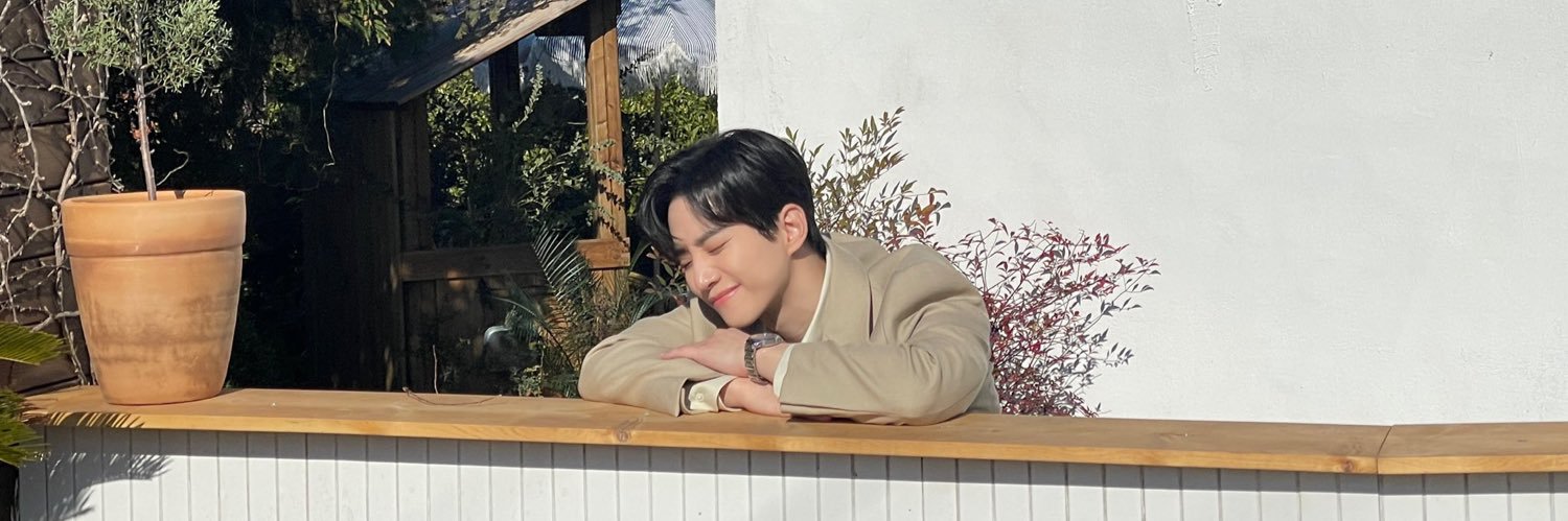 bliss_junho's profile banner image
