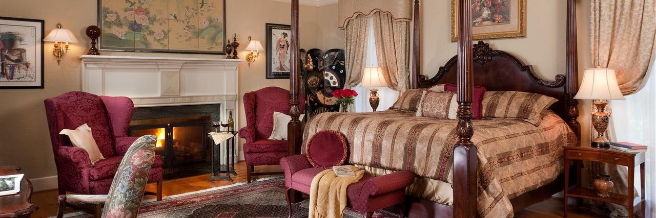 Arrowhead Inn banner