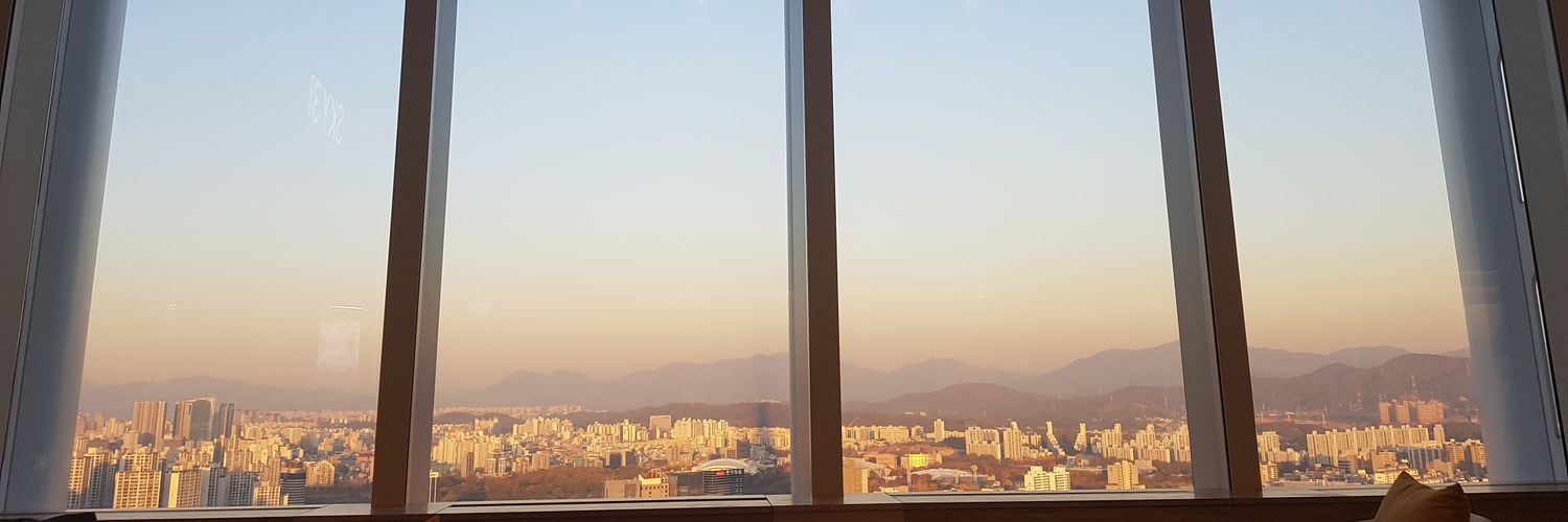 Heesu Lee banner