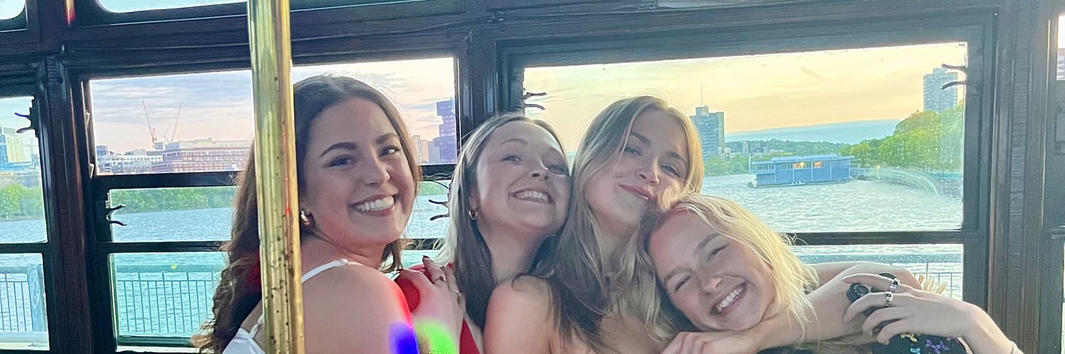 carolineeconway's profile banner image