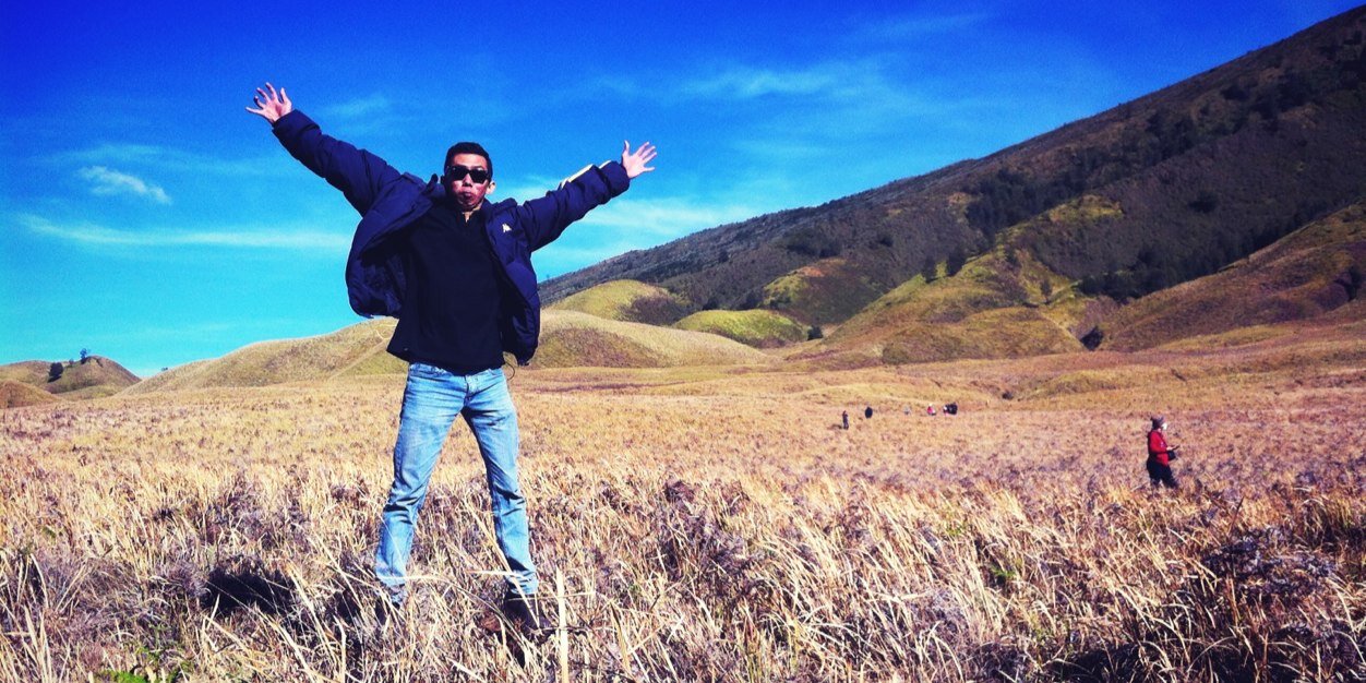 dony25's profile banner image