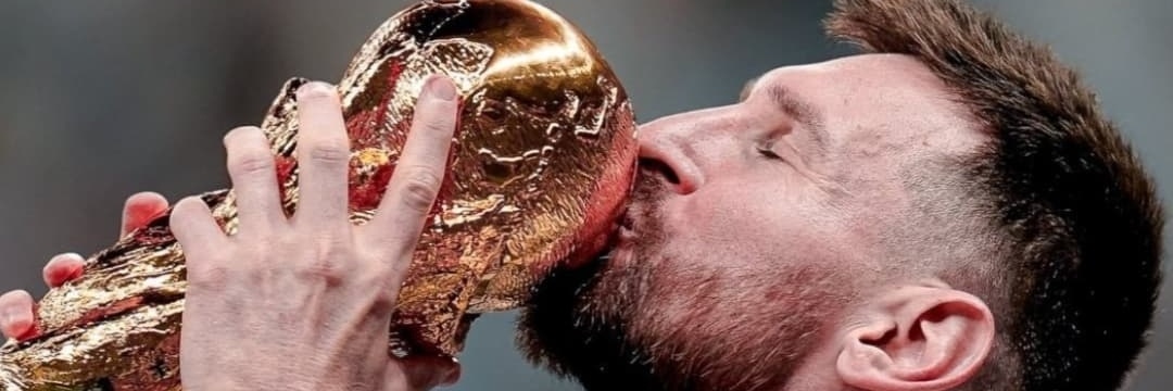 vastienm's profile banner image